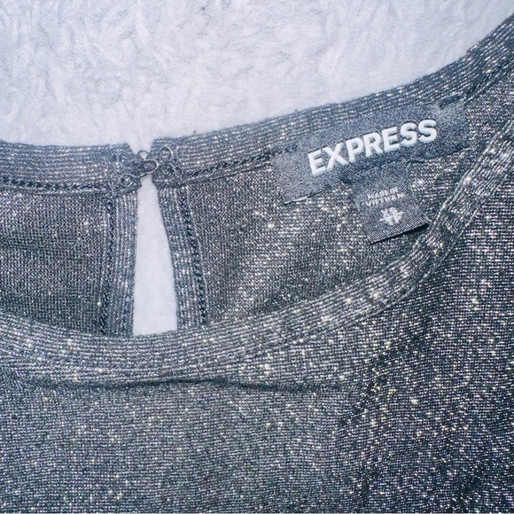 Express metallic sparkle top - Picture 7 of 9